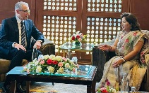 परराष्ट्रमन्त्री डा राणा विभिन्न द्विपक्षीय भेटवार्तामा व्यस्त